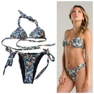 Quintsoul NWOT Triangle Bikini Size Small Floral